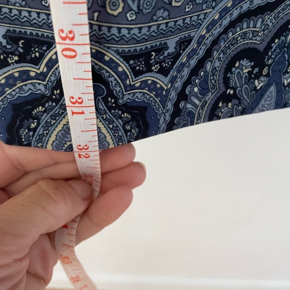 Beautiful Gloria Vanderbilt blue floral skirt - Picture 5 of 8